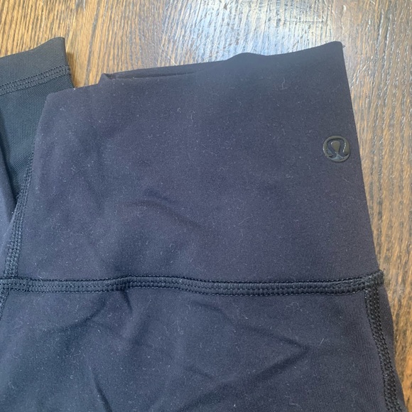 Lululemon Tech Mesh Tight - Picture 6 of 7